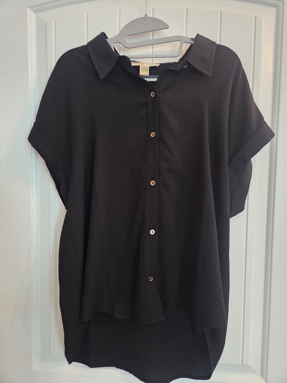 MICHAEL Michael Kors Black Button-Front Short-Sleeve Shirt